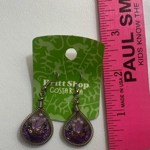Costs Rican earrings never worn, still with tags.